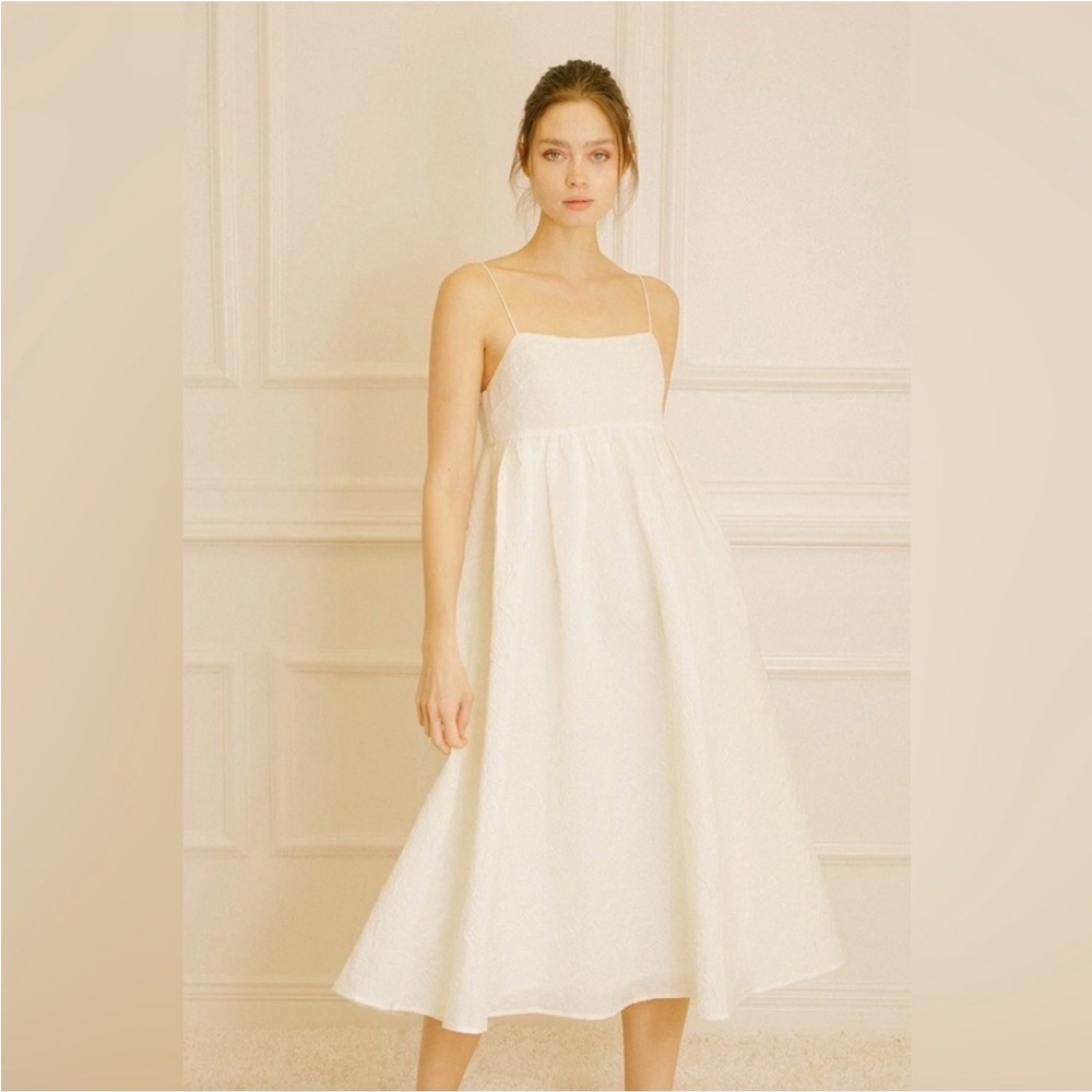 NWT Storia Willow Midi Dress